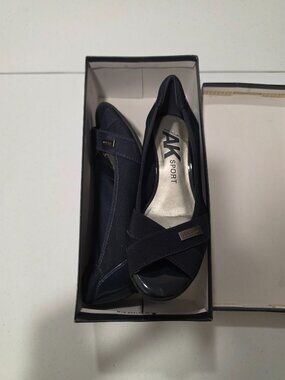 Anne Klein Women's Shoes Size 8